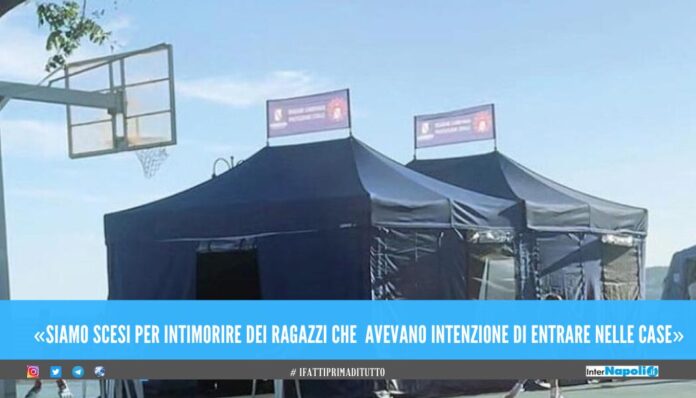 «Siamo scesi per intimorire dei ragazzi che giravano sui motorini e che avevano intenzione di entrare nelle nostre case»