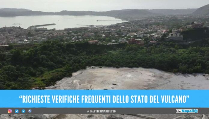 “richieste verifiche frequenti dello stato del vulcano”