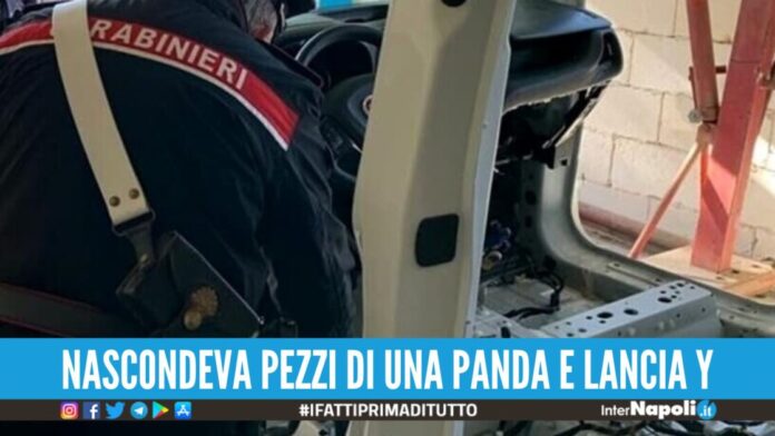 Evade dai domiciliari per smontare un'auto a Scampia, preso 48enne di Casalnuovo