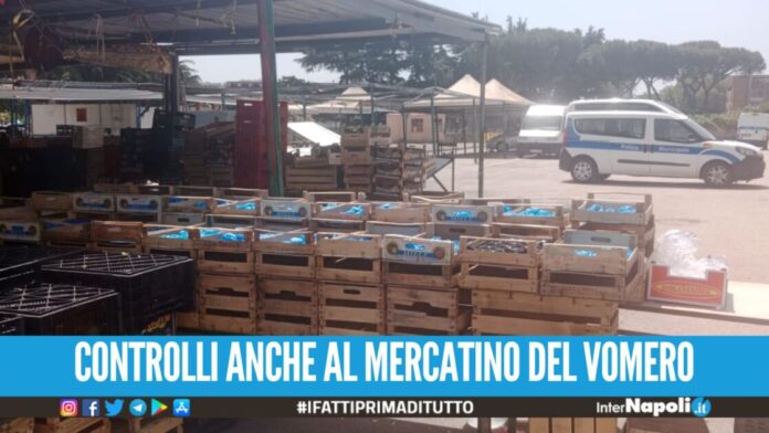 Chiude il mercatino alimentare di via Nerva, sgomberati i venditori