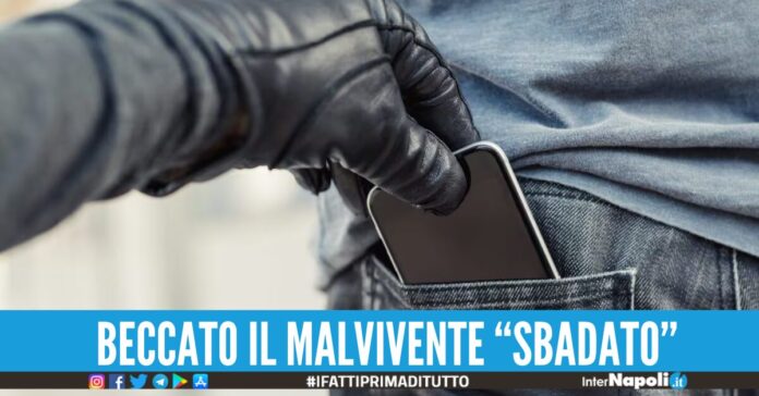 rapina studentessa napoli