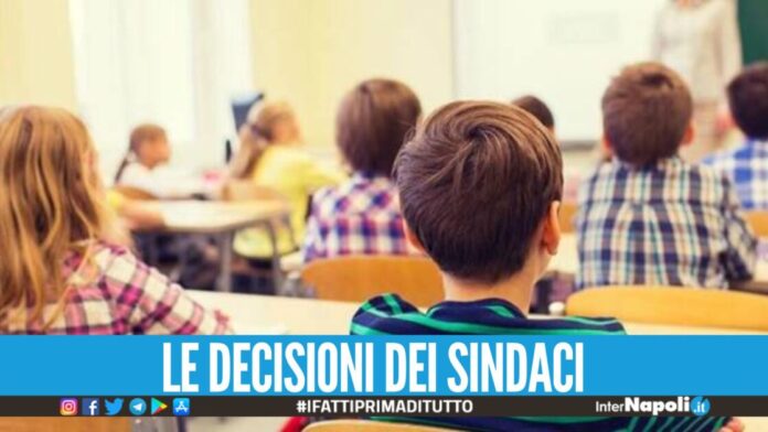 Scuole aperte e chiuse mercoledì 22 maggio dopo il sisma, l'elenco dei Comuni a Napoli e provincia aa