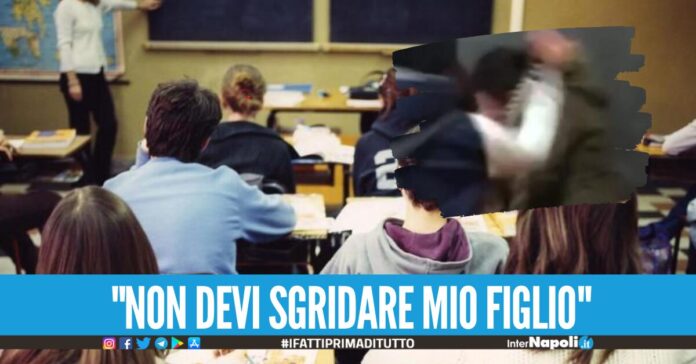 Maestra picchiata da una madre del clan: aveva rimproverato il figlio durante le lezioni
