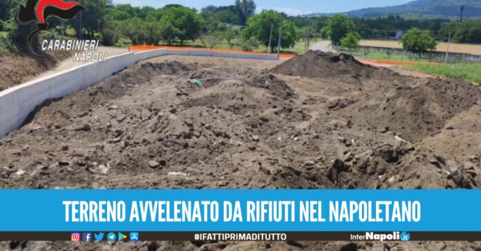 Assurdo nel Napoletano, terreno 'sputa' rifiuti speciali erano stati interrati da 4 persone