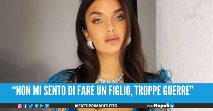 Elettra Lamborghini si esprime in merito al tema dell'adozione