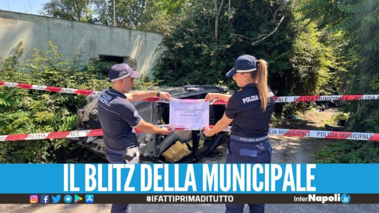 Scoperto un 'cimitero' d'auto a Pomigliano, trovati pezzi rubati