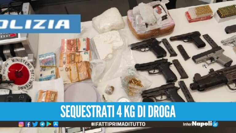 Scovati l'arsenale della camorra e 20mila euro in contanti a Napoli