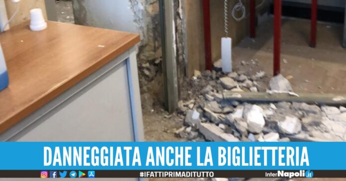 raid stazione torre del greco
