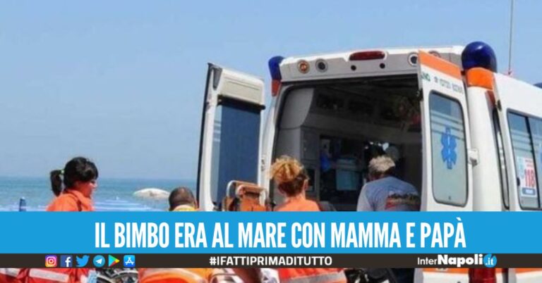 Bimbo schiacciato dal cancello, tremendo incidente sul lido in Calabria