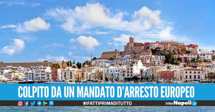 Spaccio e traffico di droga a Ibiza, 38enne arrestato a Napoli