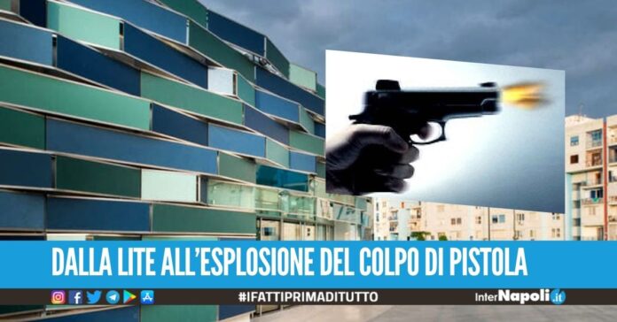 Agguato tra la folla e corsa all'ospedale del Mare, fermato l'aggressore