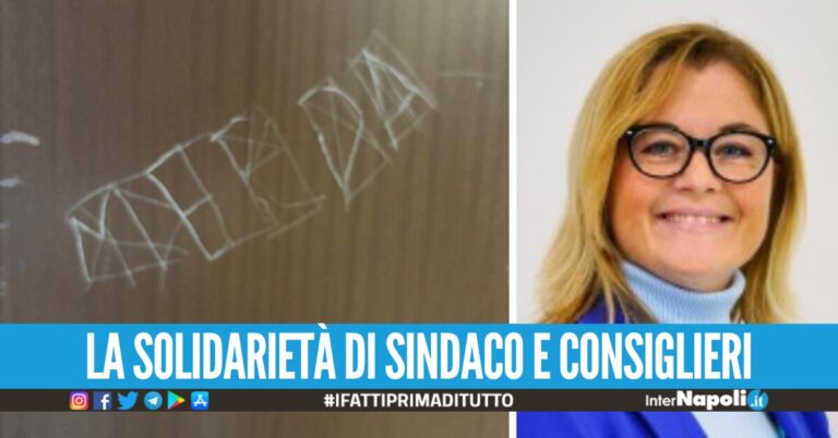 Marano, la consigliera Schiattarella vittima di offese: la scritta incisa fuori la porta