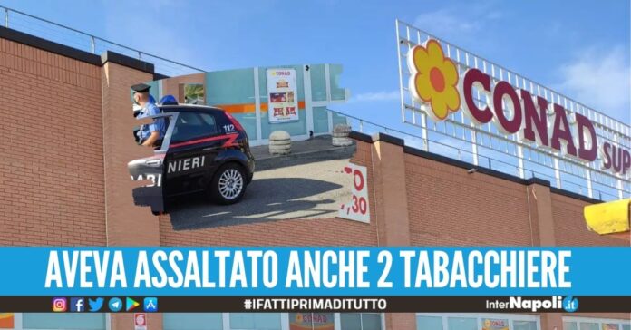 Dipendenti del Conad minacciati con la pistola, preso rapinatore di Napoli,,,,