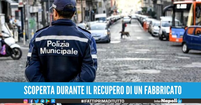 occupa abusivamente immobile comune napoli