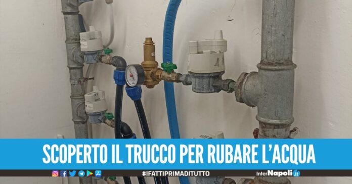 Rubava l'acqua nell'immobile di proprietà del Comune di Napoli, donna denunciata dalla Municipale