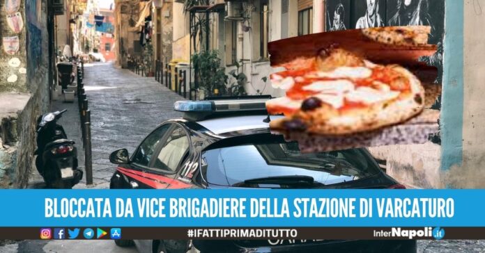 Scippa lo smartphone fuori la pizzeria, 52enne arrestata ai Quartieri Spagnoli