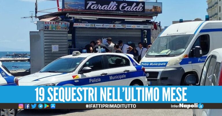 Blitz della Municipale sul Lungomare, chiusi anche gli ultimi 2 chioschi abusivi
