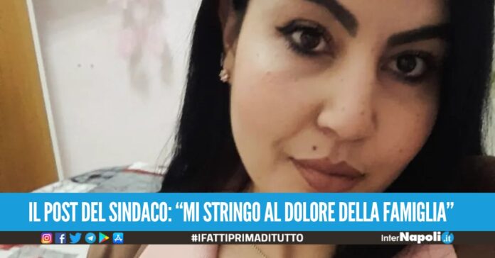 Mugnano in lacrime per Valeria, addio alla ragazza