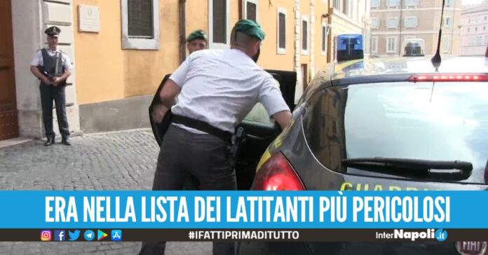 Arrestato il latitante della camorra, era l'uomo di fiducia del boss Senese