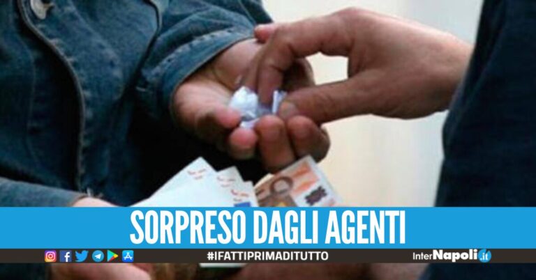 Le dosi di crack nascoste nella bocca, 46enne in manette a Napoli