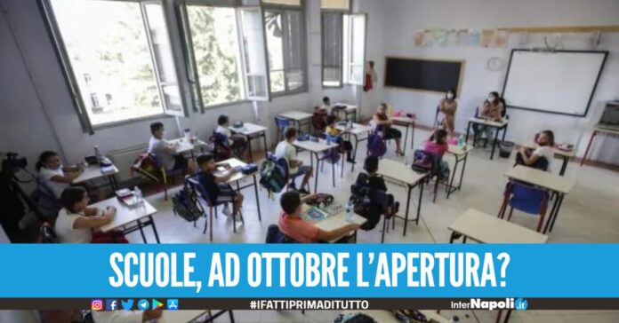 Fa troppo caldo: idea rinvio dell'apertura delle scuole a ottobre