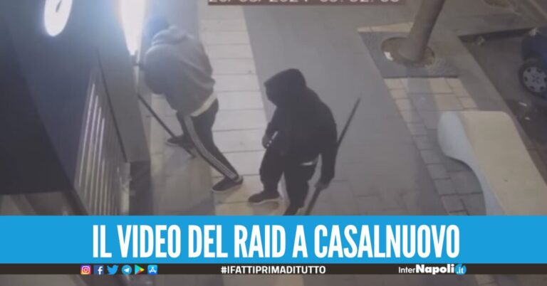 Criminalità scatenata nel Napoletnao, banditi incappucciati assaltano un negozio nella notte
