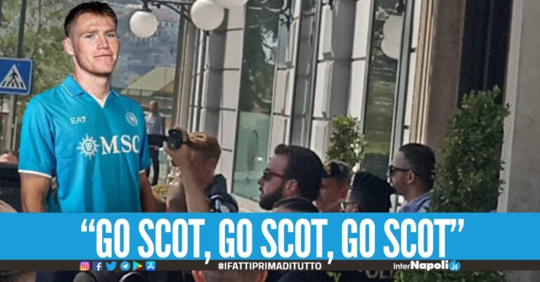 McTominay, accoglienza da rockstar a Napoli i tifosi gridano il suo nome