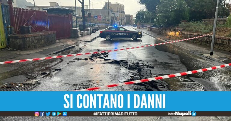 Maltempo, in provincia di Napoli si contano i primi danni: frane e strade interrotte