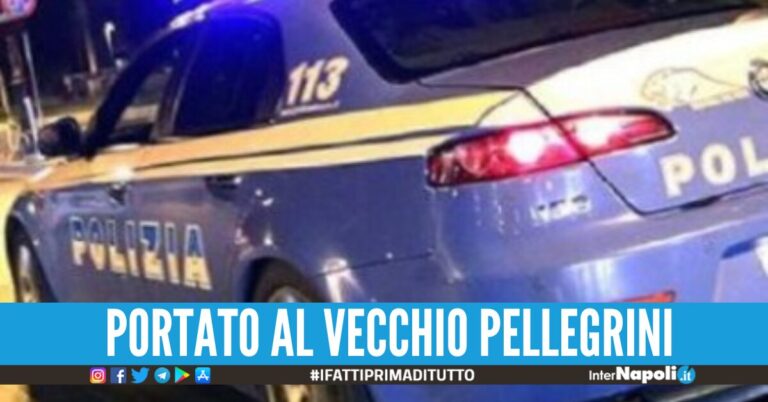 Turista accoltellato al petto a Napoli, le sue condizioni sono gravi