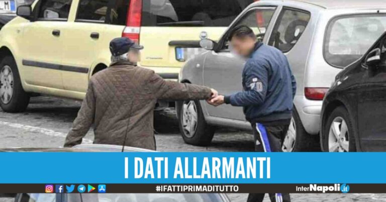 parcheggiatori abusivi napoli