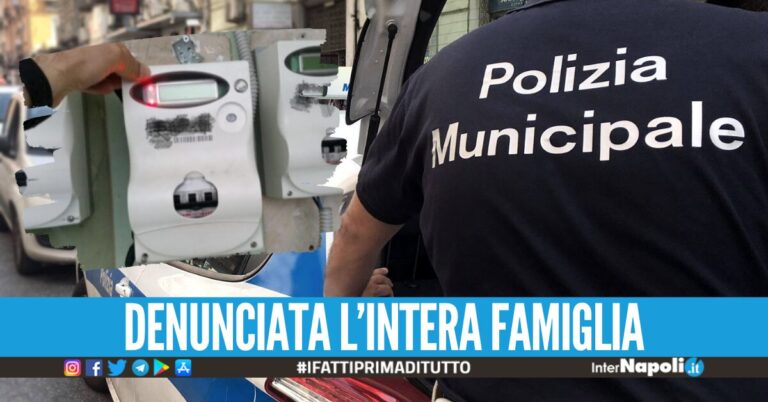 Napoli, occupano un immobile comunale e si allacciano abusivamente alla rete elettrica