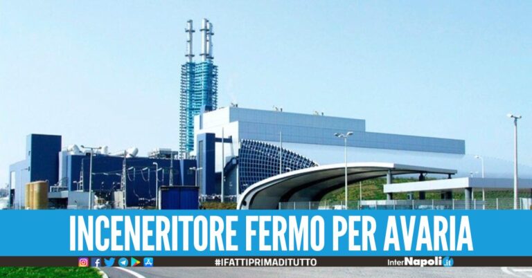 Si ferma per guasto l'inceneritore di Acerra, bloccate le tre linee rischio emergenza rifiuti in Campania