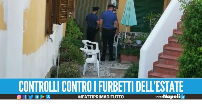 Abusi scoperti nelle case vacanze e in un lido a Ischia, 6 denunciati