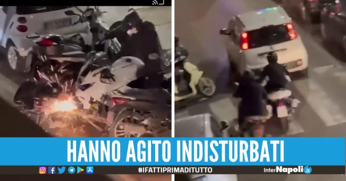 [video] ladri in azione al vomero, rubano una moto dopo aver tagliato l'antifurto con il flex