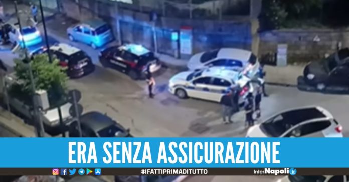 Per eludere il controllo si schianta e ferisce 3 persone in manette 30enne a Pianura