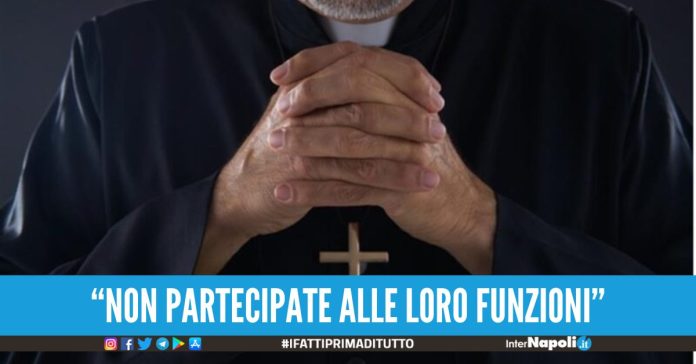 Quattro falsi preti celebrano messa a Napoli l'allarme della Curia partenopea