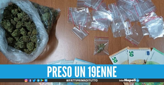 Con la droga sullo scooter a corso Garibaldi: arrestato baby pusher