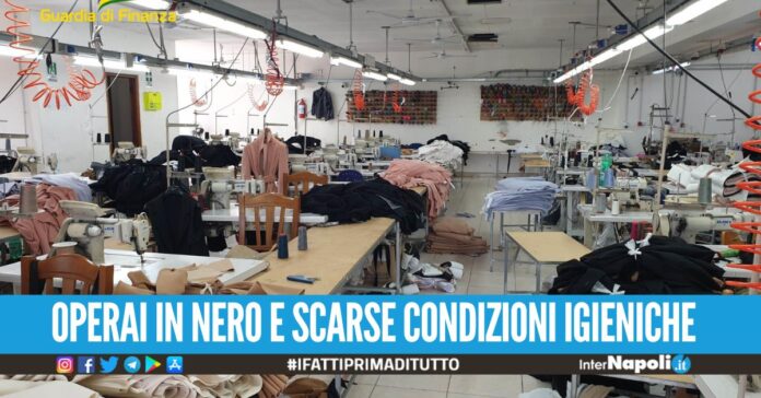 Falso 'Made in Italy' fabbricato nel Napoletano, sequestrati 33mila capi d'abbigliamento