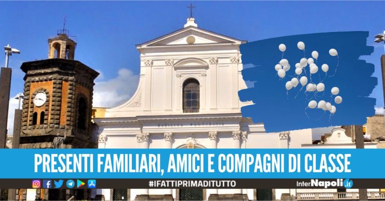 Giovedì i funerali di Ciro Perna, l'ultimo saluto al 16enne morto a Torre del Greco