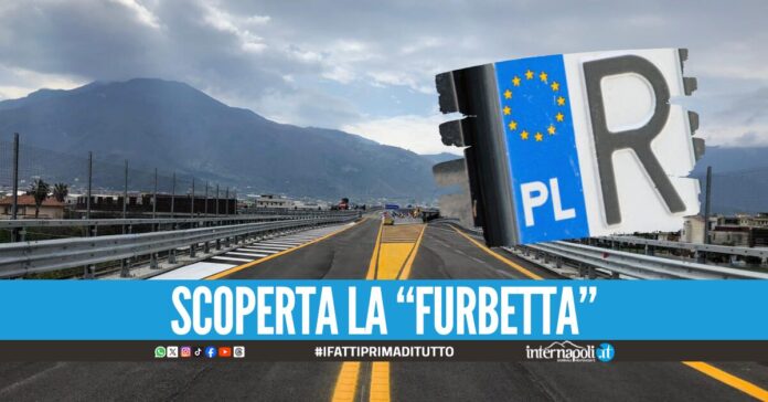 Circolava in auto con targa polacca e telaio contraffatto, denunciata 38enne nel Napoletano