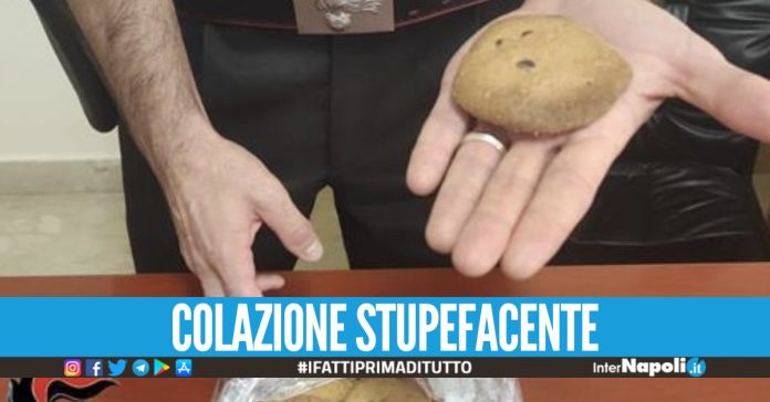 Offre biscotti all'hashish fatti in casa alla mamma, la donna finisce in ospedale
