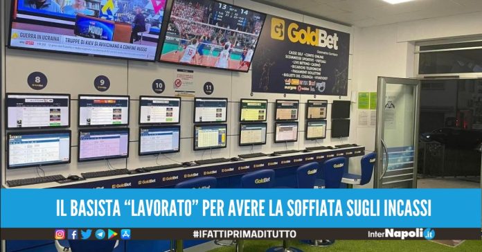 Rapina da 14mila euro alla Goldbet di Castel Volturno, soldi e droga al basista per avere informazioni: 4 arresti