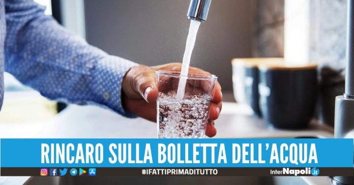 In arrivo la revisione sulle bollette dell'acqua a Napoli, c'è il rischio aumento nel 2025