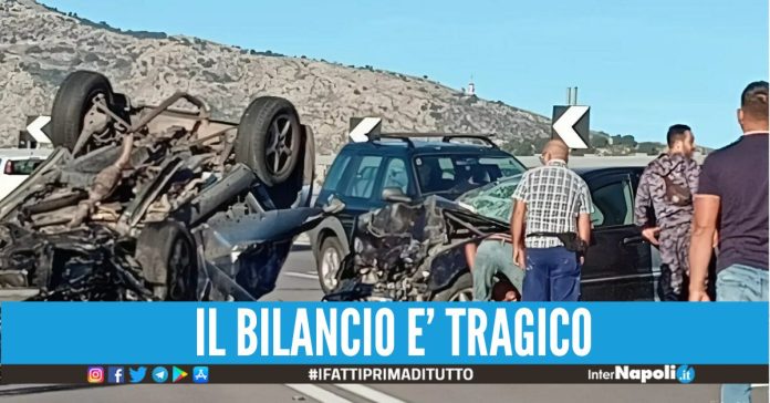 Tragico frontale sulla statale, tre morti e tre bambini feriti