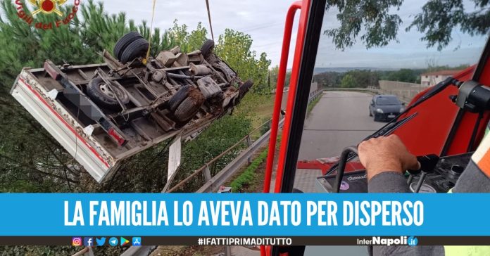 Precipita dal cavalcavia sull'Asse Mediano, resta incastrato per 6 ore sotto il veicolo salvo per miracolo