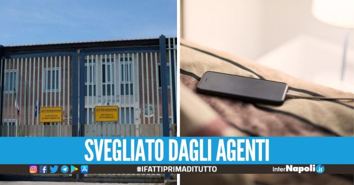 Si addormenta in cella con lo smartphone collegato alla tv, detenuto nei guai ad Avellino