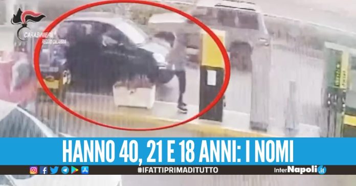 Truffe agli anziani come business di famiglia, blitz nel Casertano: arrestati padre e figli