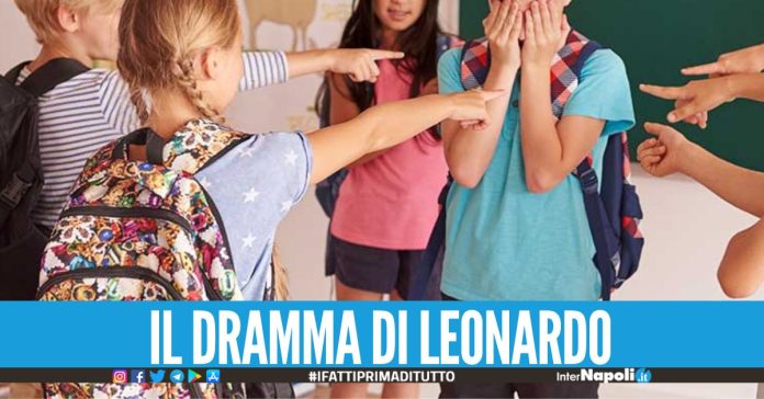 Vittima di bullismo, 15enne ruba la pistola al padre e si toglie la vita