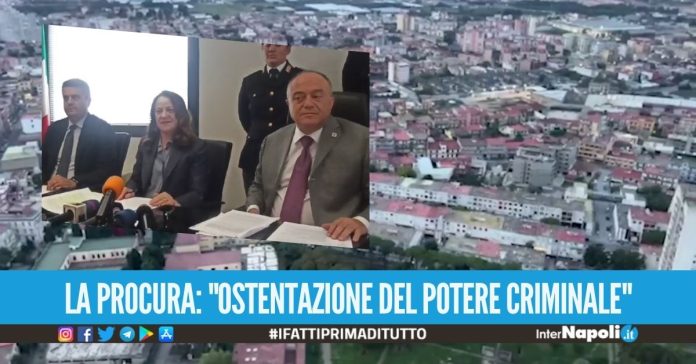 Assegnazioni e pulizia delle case popolari, i business del De Micco-De Martino