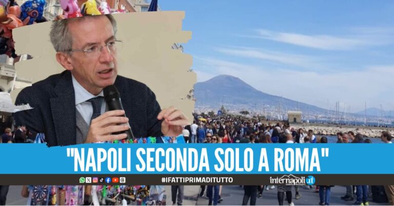 Boom di turisti per il ponte di Ognissanti, Manfredi: “Napoli seconda solo a Roma”